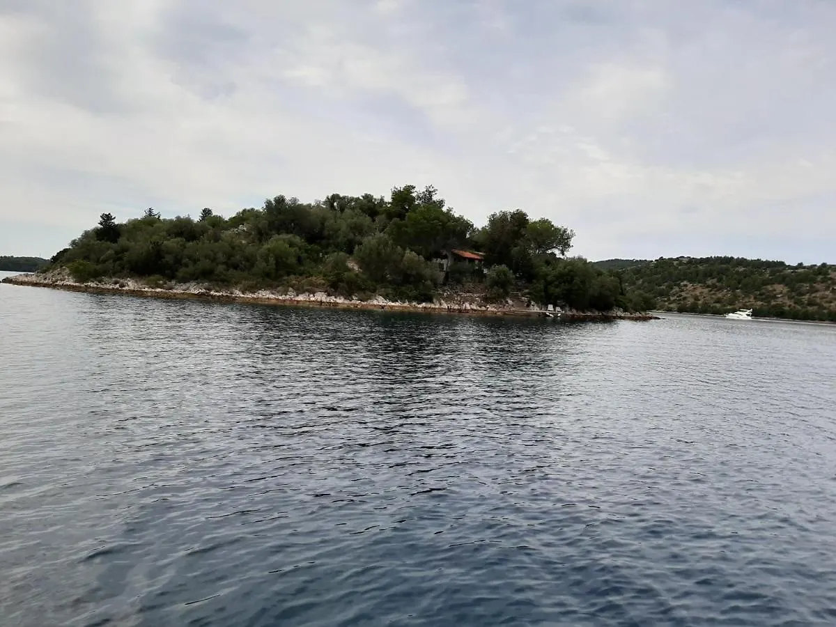 Private Paradise Island Sali
